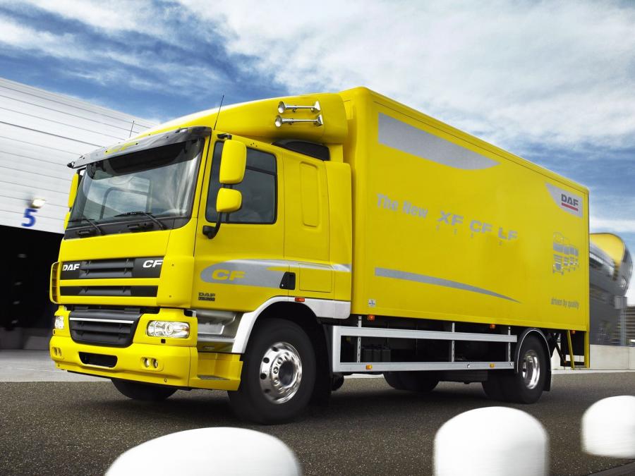  DAF CF75 4x2 FA Sleeper Cab 2001 года  (фото 4 из 8)